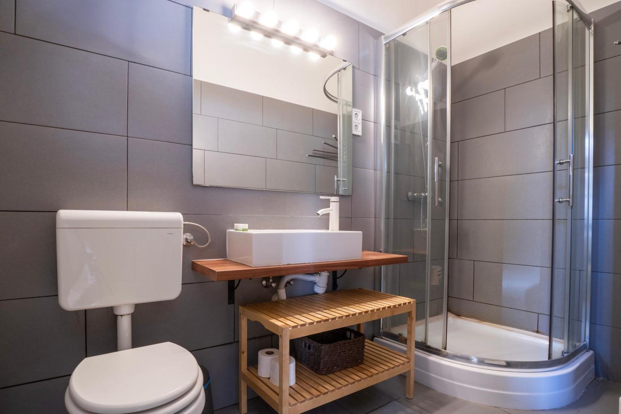 Klau10 Studio Apartment In Party District. بودابست المظهر الخارجي الصورة